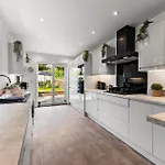בית נופש Sleek And Stylish Abode - Parking בריסטול