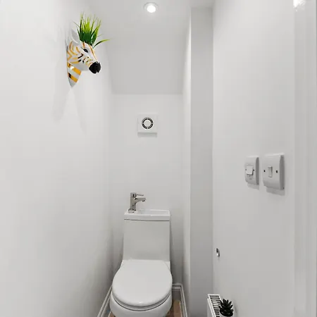 Sleek And Stylish Abode - Parking Dom wakacyjny *