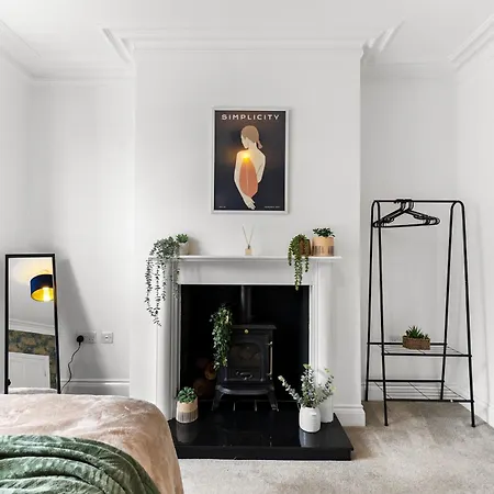 Sleek And Stylish Abode - Parking Nyaraló *