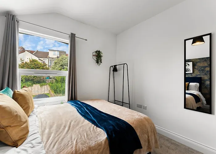 Sleek And Stylish Abode - Parking Nyaraló